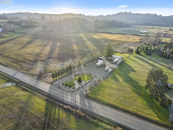 15701 S Springwater Rd, Oregon City, OR 97045