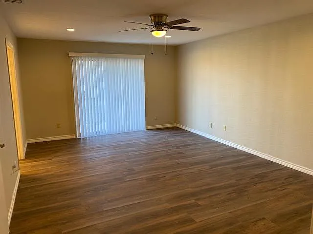 1402 Center Dr — Photo 11