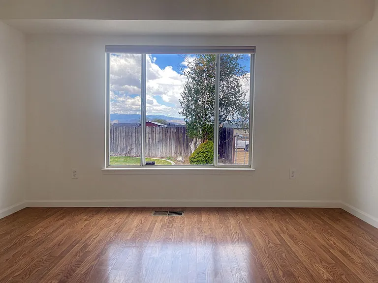 11005 Fir Dr — Photo 8