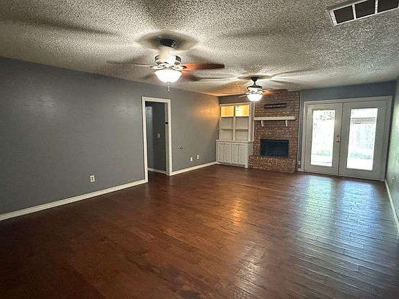 2nd image of 6928 Woodlake Dr #6928