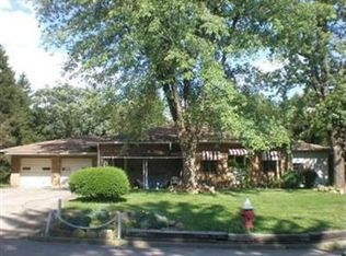 89 Higley Ave, Niles, OH 44446
