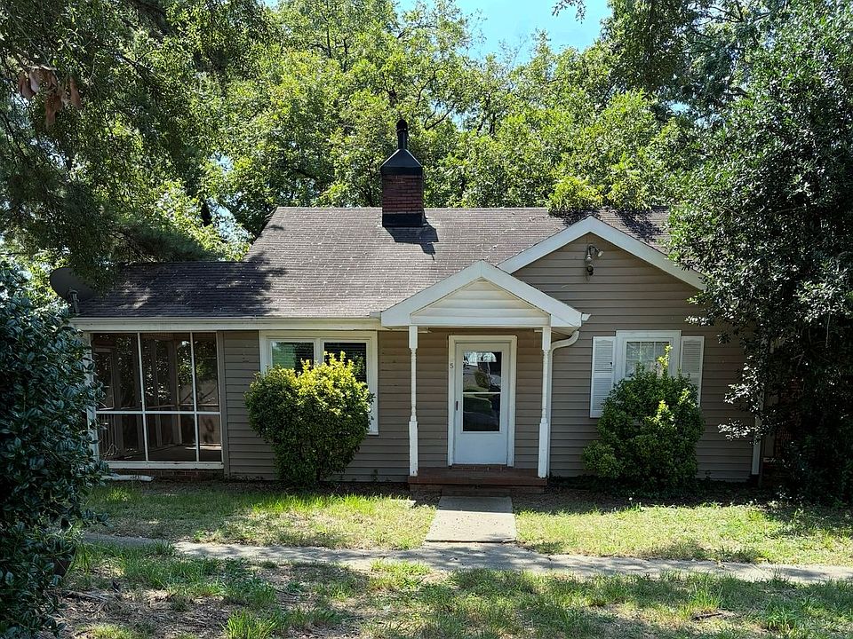 1st image of 5 Williams Dr