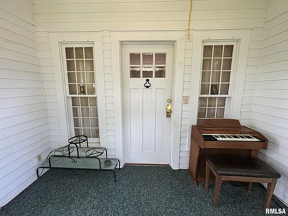 5th image of 509 E Milton Ave