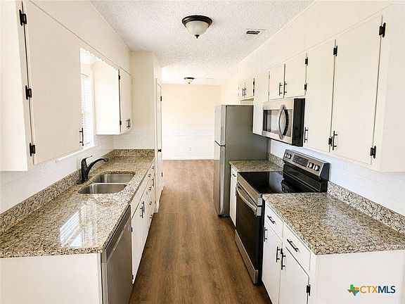 5th image of 1709 Shoemaker Dr