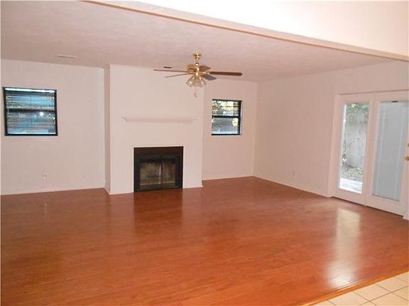 5th image of 1313 Carlisle Ct