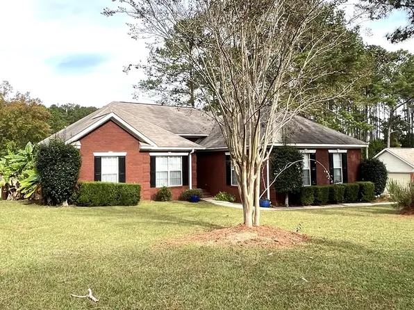 107 Taybridge Ln, Dothan, AL 36305