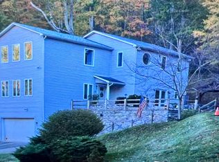 555 Blankenship Rd, Huntington, WV 25701