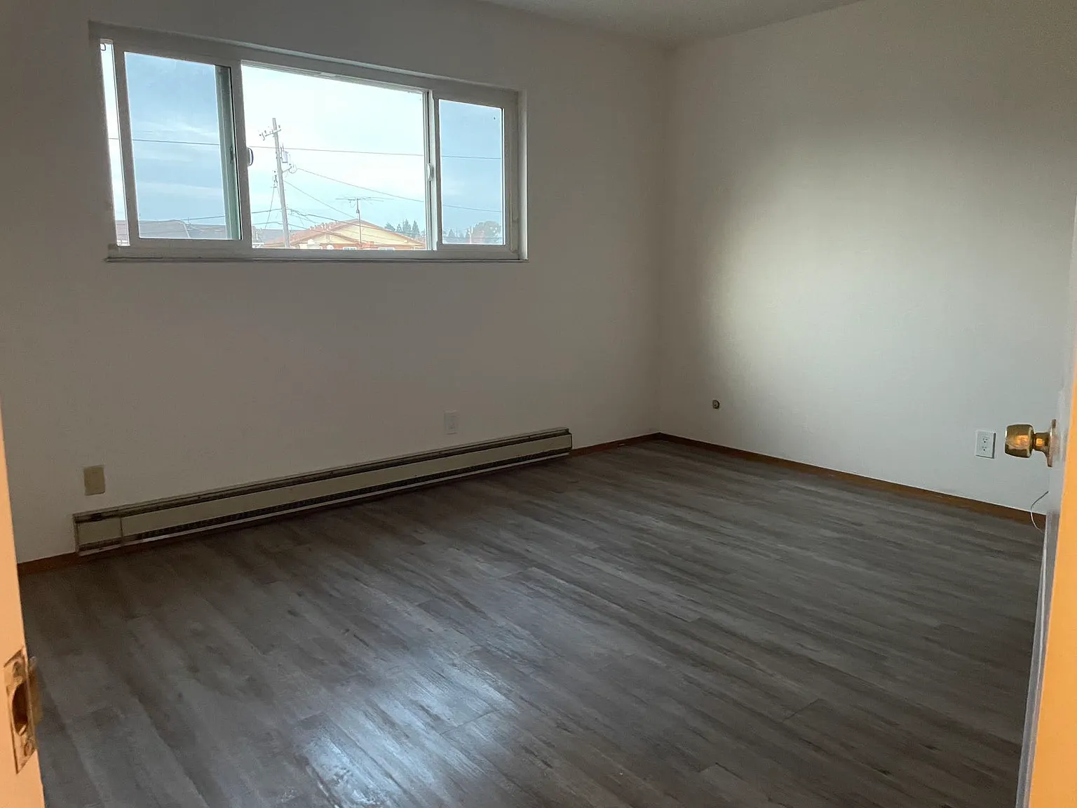 15650 Lorenzo Ave — Photo 2