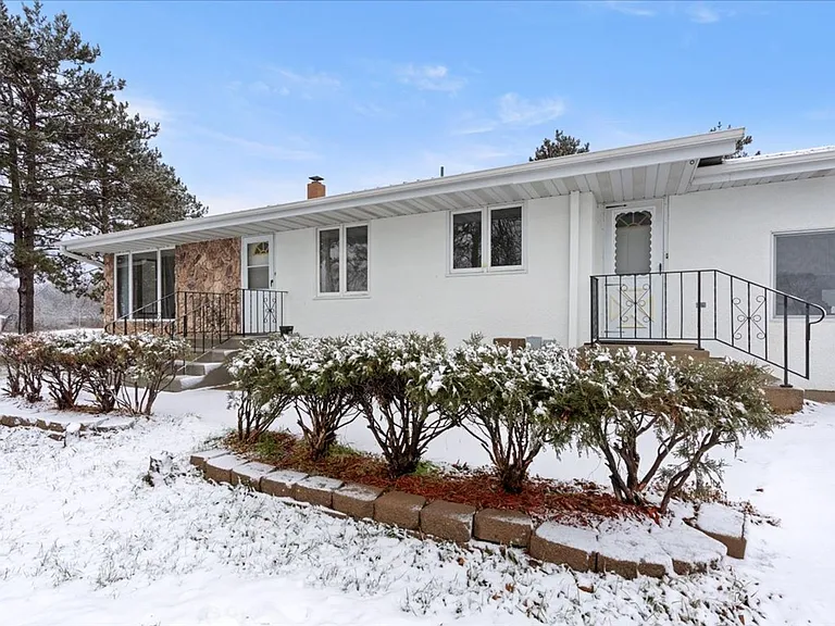 9825 US Highway 169 — Photo 2