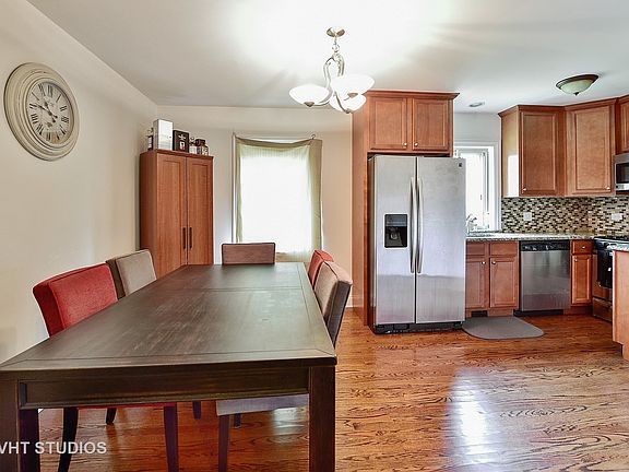 4th image of 5224 W 63rd Pl #E