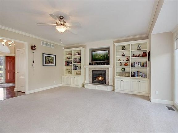 5th image of 1440 Honeysuckle Dr