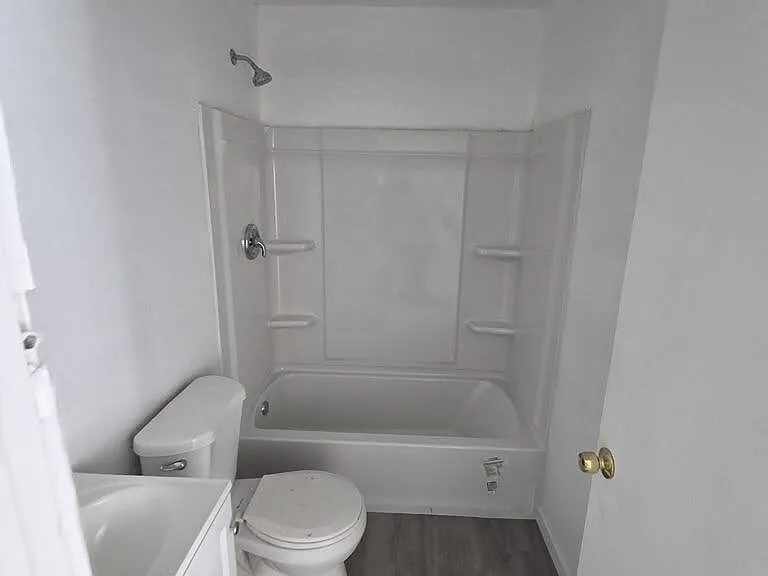 1657 Harvard Ave #B — Photo 5
