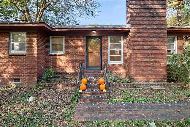 4186 Tutwiler Ave — Photo 2
