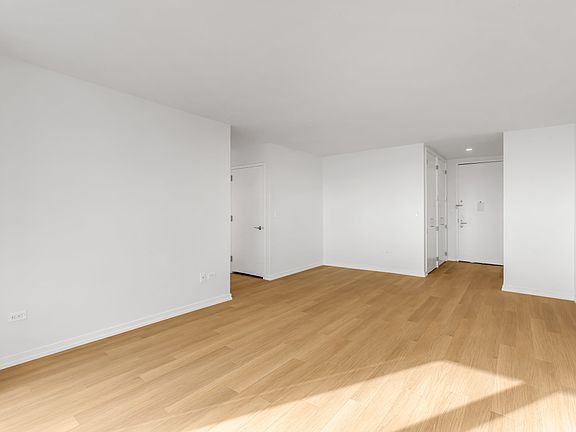 5th image of 200 W 60th St APT 23H