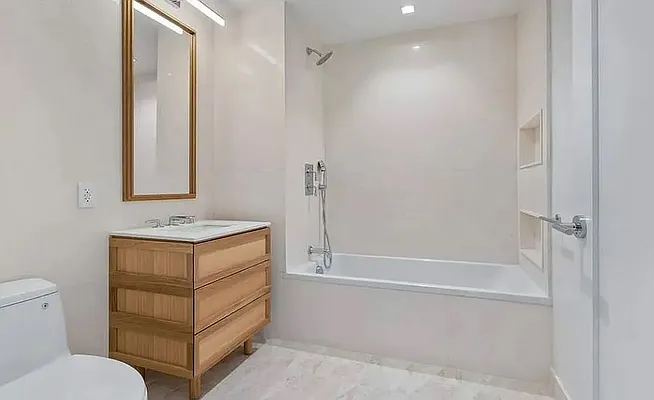 Rented by Oxford Property Group | media 12