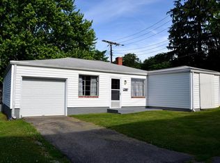 160 1/2 W Broadway St, Danville, IN 46122