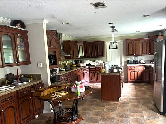 5th image of 1615 Waskom Elysian Fields Rd