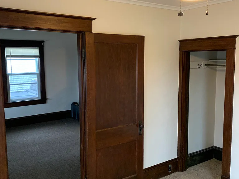 429 Ahnaip St — Photo 11