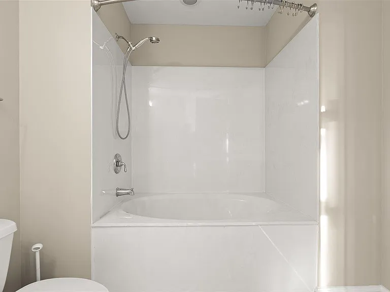 123 N Plaza Ct #103 — Photo 7
