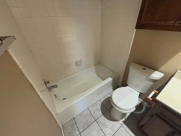 4805 Country Club Dr #B — Photo 10