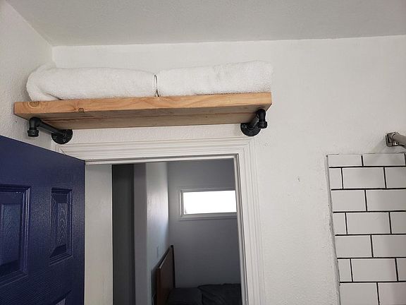 2nd image of 482 Gaviota Ave