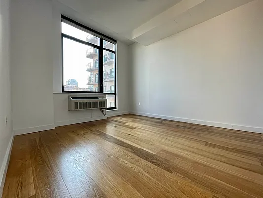 Rented by EXR | media 4