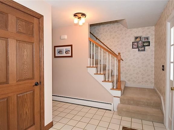 2nd image of 277 Parkview Dr