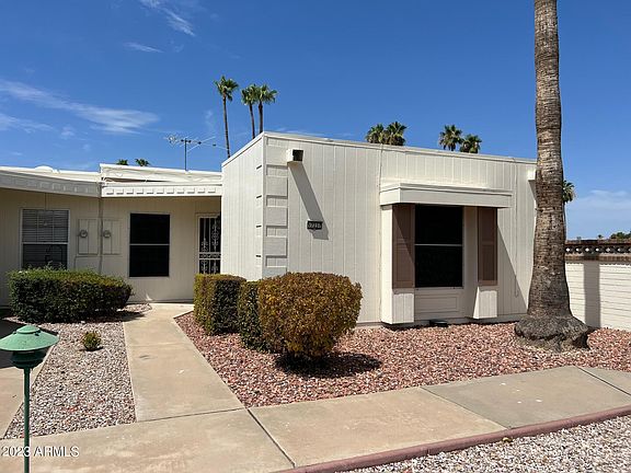 3rd image of 17237 N DEL WEBB Boulevard