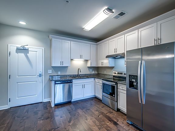 5th image of 1319 W Main St #204