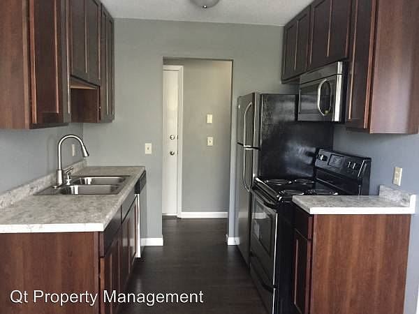 1st image of 2101 21st Ave S APT 16