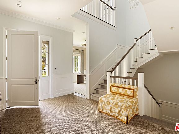 3rd image of 524 Ocampo Dr