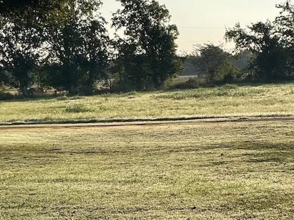 40606 Holik Rd, Hempstead, TX 77445