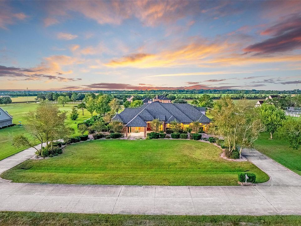 1st image of 8315 Anastasia Ave