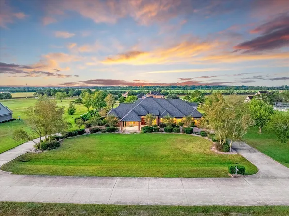 8315 Anastasia Ave, Beaumont, TX 77705