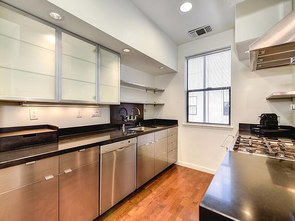 2nd image of 1329 E Sutter Walk