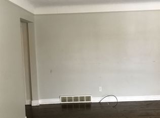 24625 Raven Ave, Eastpointe, MI 48021