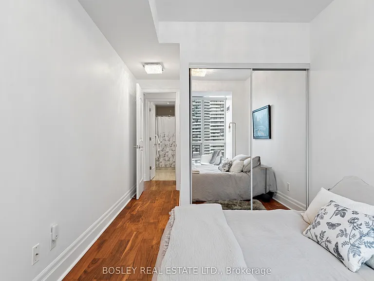 16 Harbour St #4501 — Photo 18