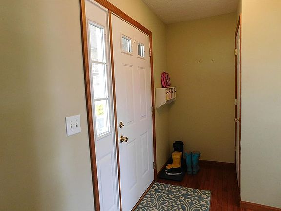 2nd image of 8356 Lee Ct