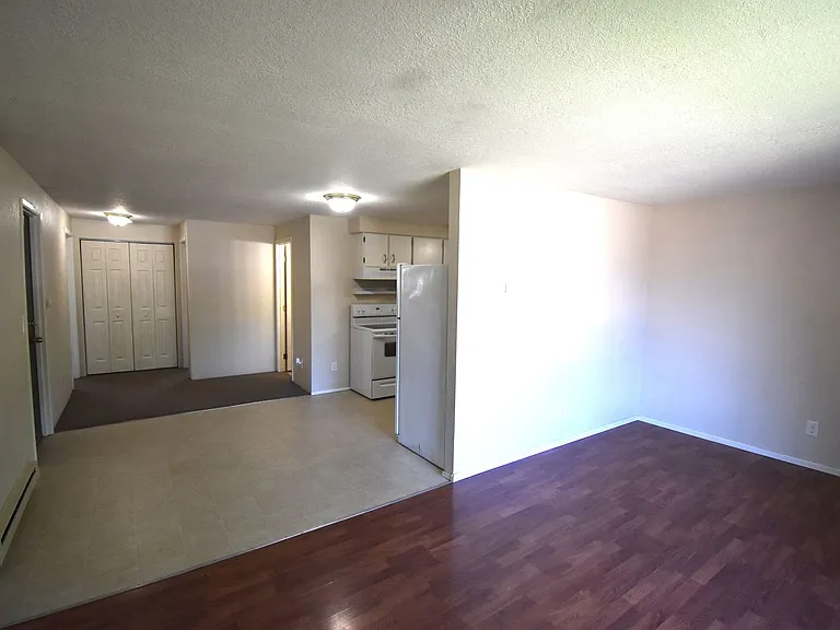 750 Walker Rd — Photo 4