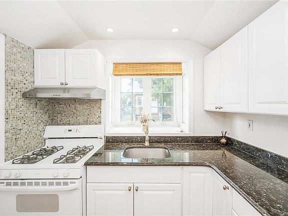 5th image of 65B Edgewater Park Park #B-unit B