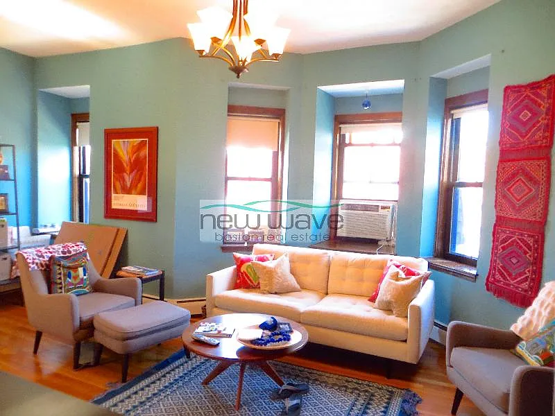 1 bed, 550 sqft, $3,200 — Photo 2
