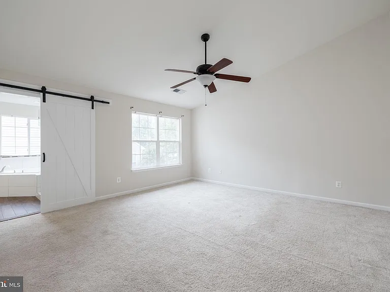 5319 Waldo Dr — Photo 27