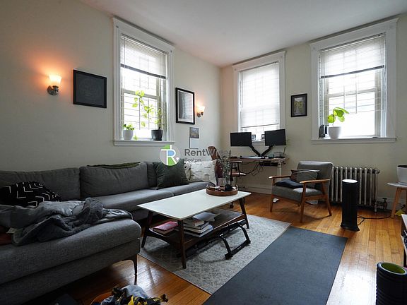 3rd image of 1850 Commonwealth Ave APT 7