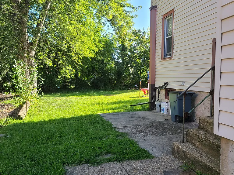 219 Virginia Ave #B — Photo 33