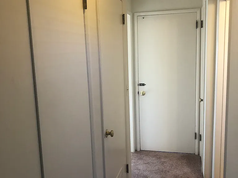 912 Roosevelt St — Photo 12