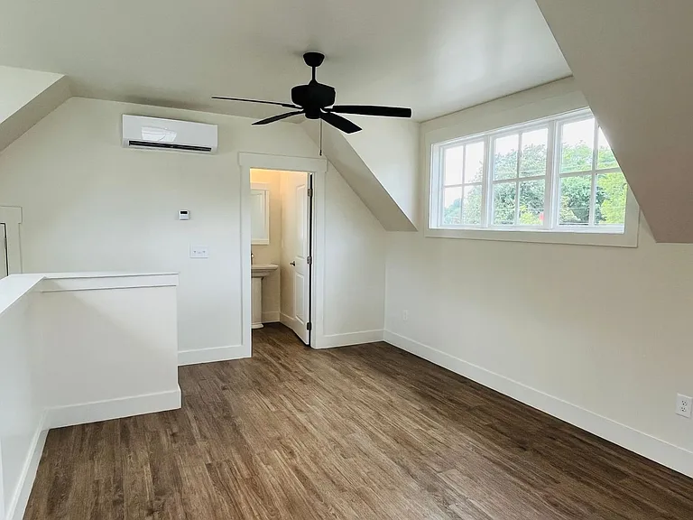 705 Jefferson St — Photo 25