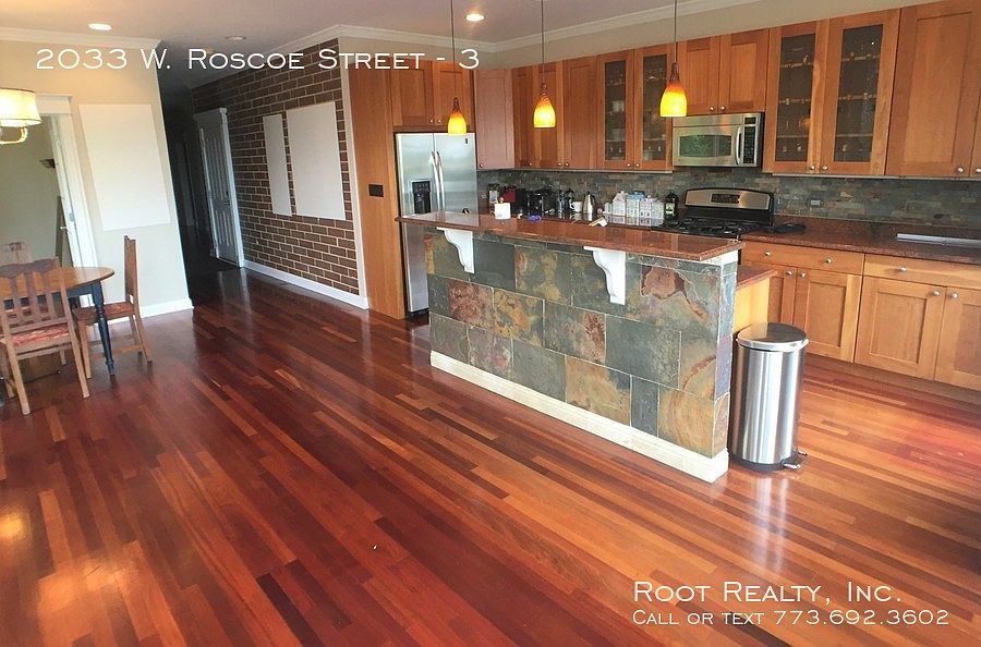 1st image of 2033 W Roscoe St Unit 3