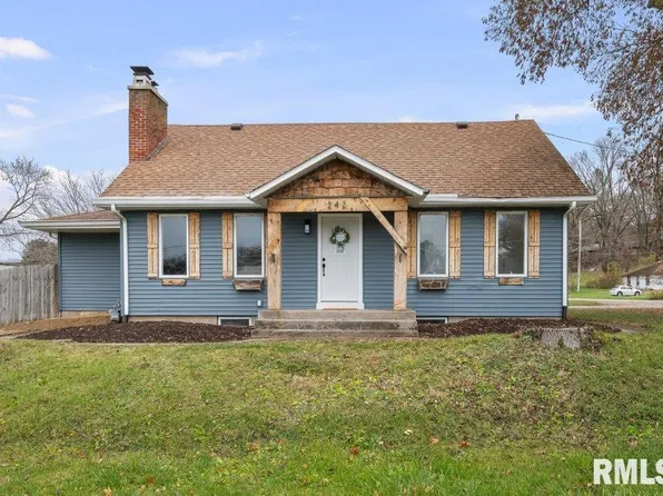242 12th St, Rapids City, IL 61278