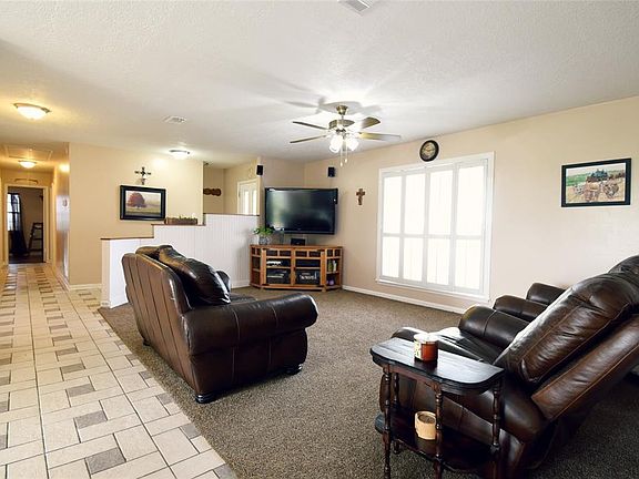 4th image of 15104 Marek Ln