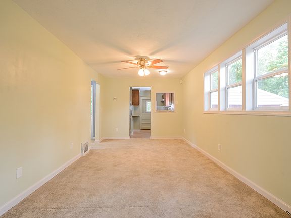 5th image of 5049 Reo Ave